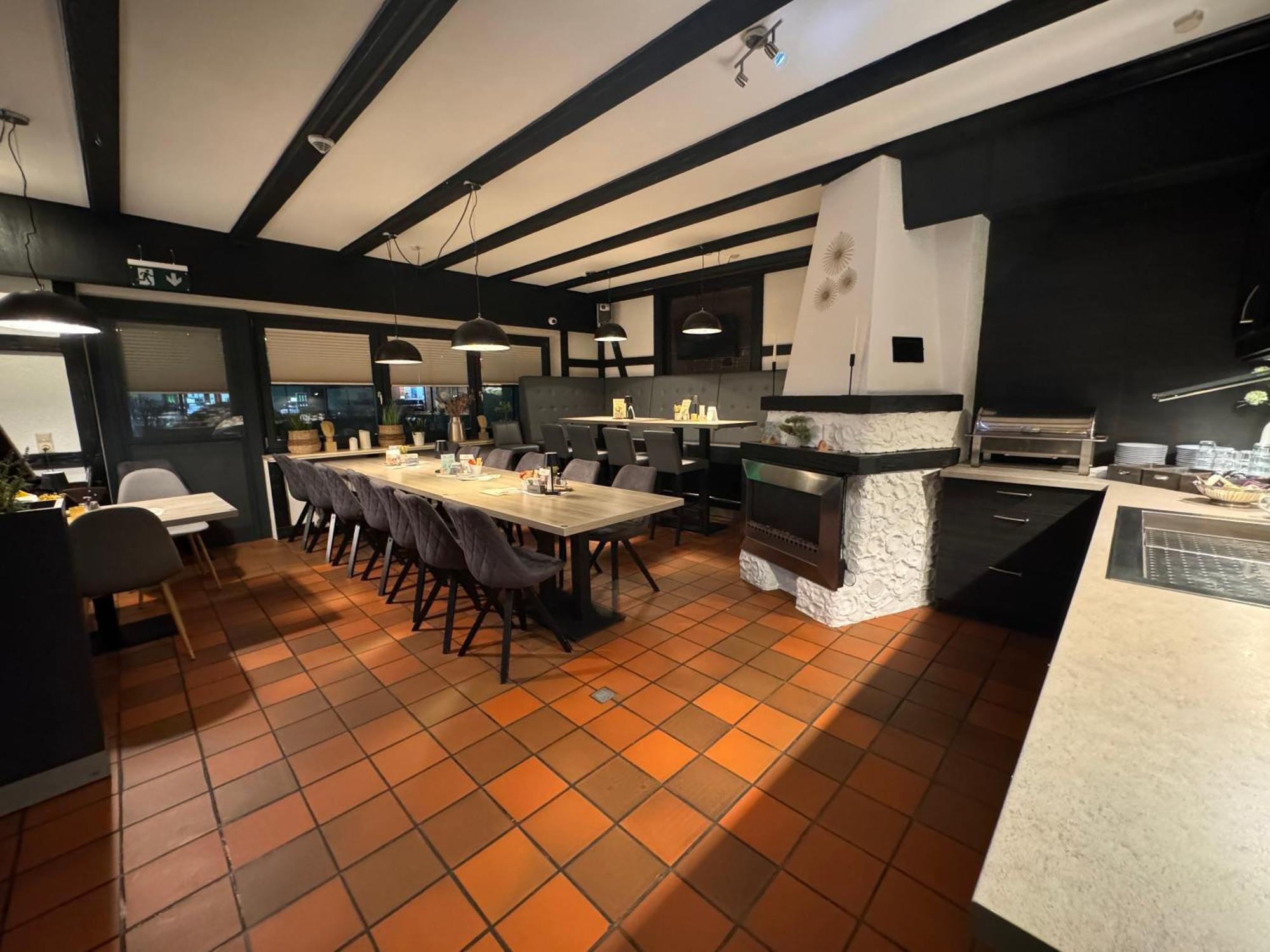 K357 - Hotel & Restaurant "Zur Post" In Otterndorf Bei Cuxhaven Екстериор снимка